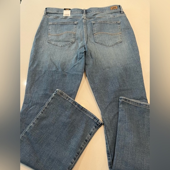 NEW Lee Ultra Lux Comfort Mid Rise BootCut Jeans- 16 Medium - Picture 13 of 13